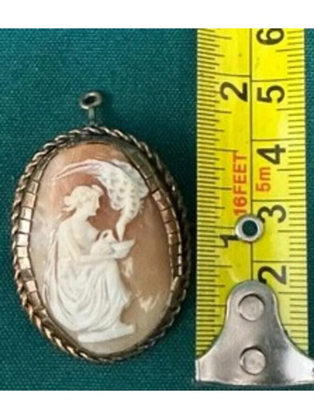 Antique Hand-Carved Shell Cameo Depicting Hebe Feeding Zeus Eagle 10K Gold Frame
